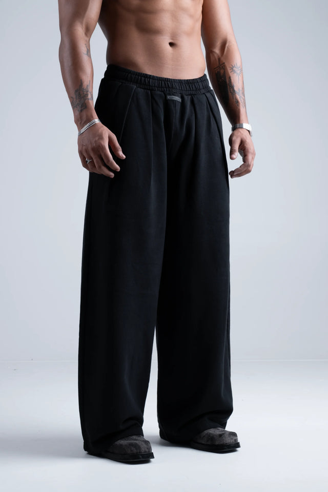 RX PLEATED SWEATPANT - BLACK